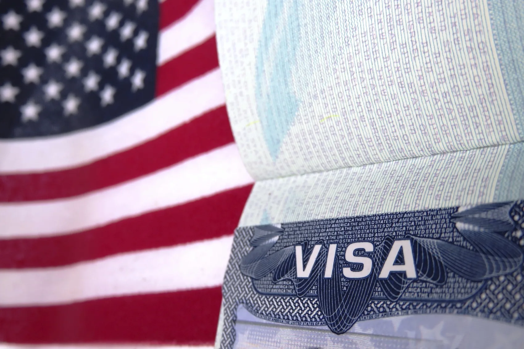 visa.jpg Администрация Трампа отзовет 200 000 турвиз просителей убежища