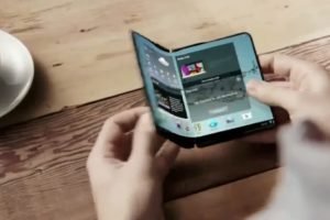 Samsung-flexible-display-smartphone-promo-300x200 Samsung-flexible-display-smartphone-promo