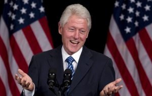 bill-clinton-smiling_0-300x190 clinton