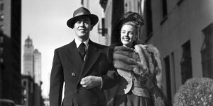 o-1950S-COUPLE-STYLISH-facebook-300x150 A couple taking a walk