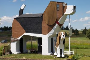 Dog-Bark-Park-Inn-Cottonwood-Idaho-300x200 Big Beagles