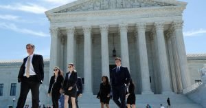 104552120-RTS18PET-supreme-court.1910x1000-300x157 104552120-RTS18PET-supreme-court.1910x1000