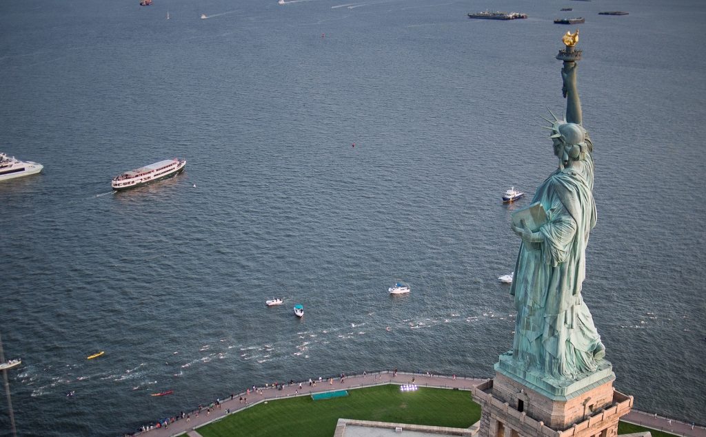 originWM_statue_liberty_4-e1506857321134-1024x635 С 5 октября дронам запрещено летать над достопримечательностями