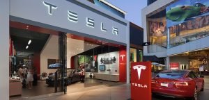 tesla_retail_century_city-300x144 tesla_retail_century_city