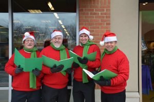 christmas-carolers-2382049_1920-300x200 christmas-carolers-2382049_1920