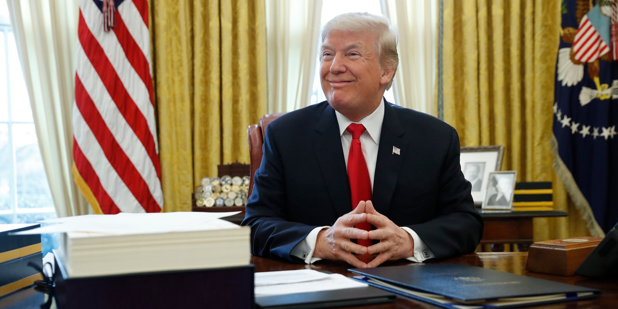 rtx3xbgo Кто будет платить больше: Трамп подписал налоговую реформу