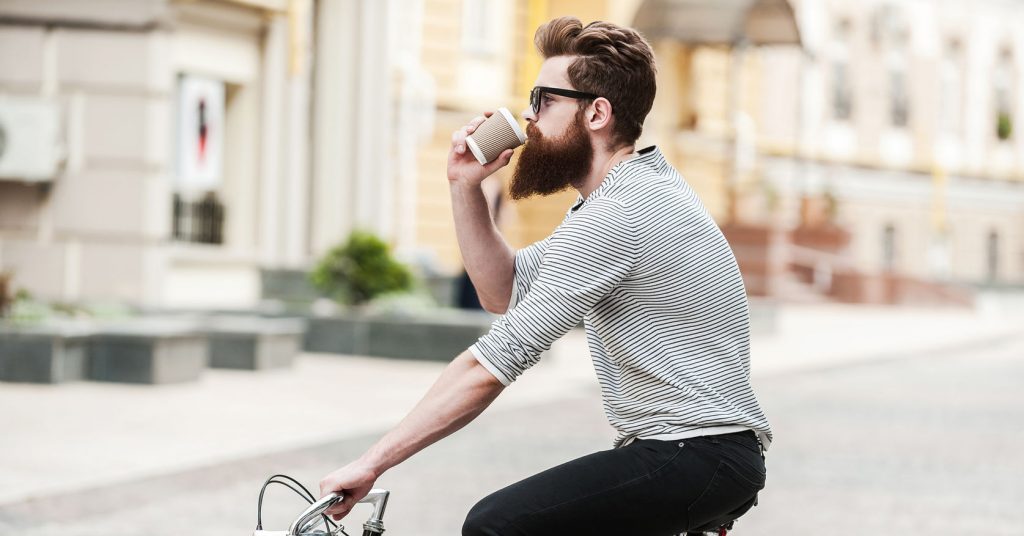 man-drinking-coffee-on-bike-e1520169698770-1024x536 Как спланировать идеальный рабочий день в зависимости от ваших биоритмов