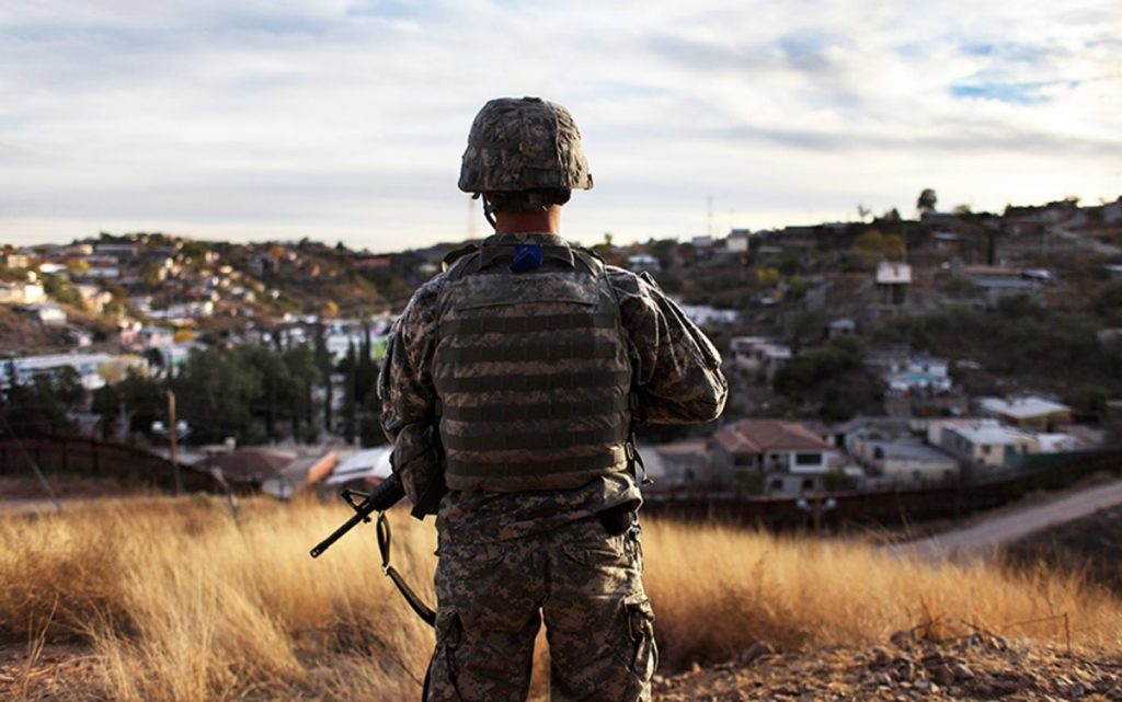 headlineImage.adapt_.1460.high_.US-Mexico_border_security_01a.1420561004283-1024x641 Трамп потребовал перестать отпускать нелегальных мигрантов до суда