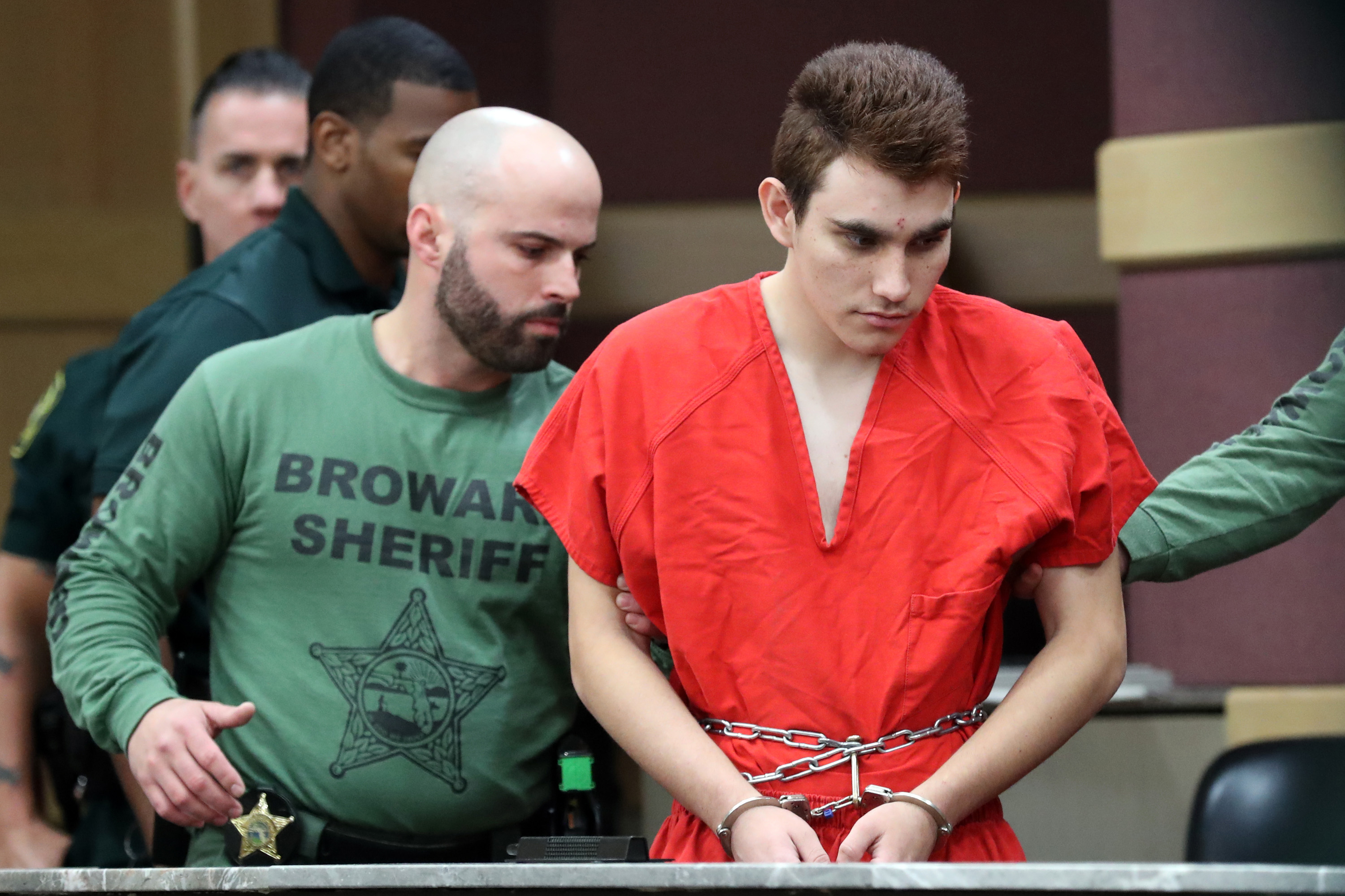 nikolas-cruz-court-not-guilty-plea Стрелок из Флориды отдаст наследство жертвам своего преступления