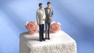 171204-michaelson-gay-marriage-cake-tease_sioghu-300x169 171204-michaelson-gay-marriage-cake-tease_sioghu