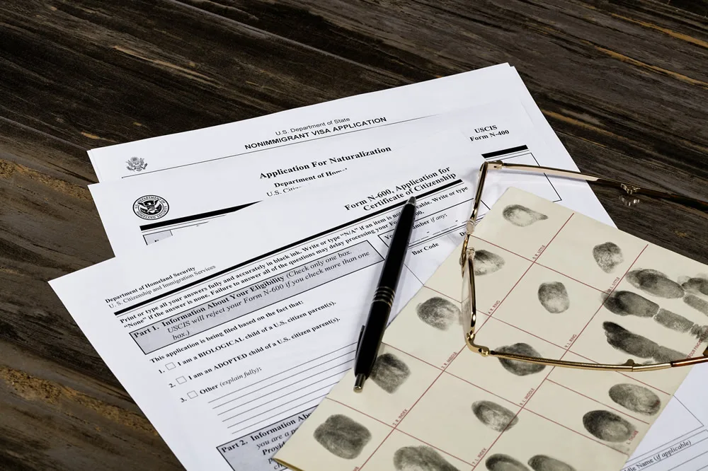 us-citizenship-test-review-application.jpg Правительство скрывает доказательства: иммигрантам не дают документы для защиты от депортации