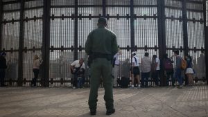 140827132118-mexico-border-file-horizontal-large-gallery-300x169 140827132118-mexico-border-file-horizontal-large-gallery