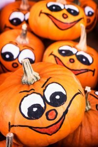 561826ee196c6f5f5a00044f-1444423406-200x300 halloween