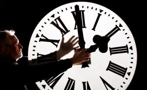 time-change-daylight-saving-time-jeff-j-mitchell-01-56a63e525f9b58b7d0e0a663-300x184 time-change-daylight-saving-time-jeff-j-mitchell-01-56a63e525f9b58b7d0e0a663