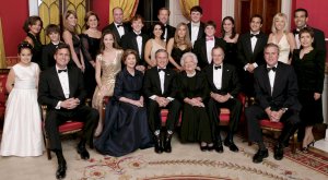George_W._Bush_and_family-300x165 George_W._Bush_and_family