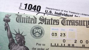 s091102641-300x169 Tax Refund