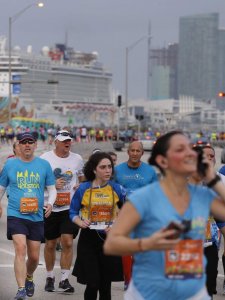 sfl-fitbit-miami-marathon-half-marathon-pictures-20180128-e1548251822188-225x300 sfl-fitbit-miami-marathon-half-marathon-pictures-20180128
