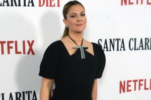 drew-barrymore-17a2ab3404d9894708c570c0e11a50ab2b4d3a00-300x200 drew-barrymore-17a2ab3404d9894708c570c0e11a50ab2b4d3a00