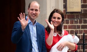 prince-william-kate-middleton-wave-lindo-wing-third-royal-baby-t-300x180 prince-william-kate-middleton-wave-lindo-wing-third-royal-baby-t