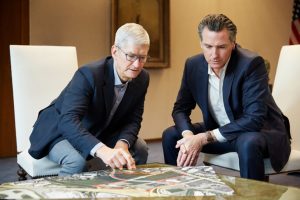 Apple_Destination-Home-Build-Site_Tim-Cook-Gavin-Newsom_102919_big.jpg.large_-300x200 Apple_Destination-Home-Build-Site_Tim-Cook-Gavin-Newsom_102919_big.jpg.large