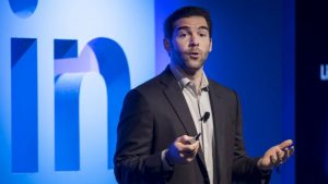 Dzheffri-Dzheff-Vajner-ispolnitelnyj-direktor-LinkedIn-Corp-300x169 Джеффри Джефф Вайнер исполнительный директор LinkedIn Corp