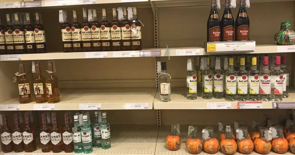 Narcity Продажи алкоголя выросли на 55%. Но он не убивает коронавирус и даже может повысить риск заражения