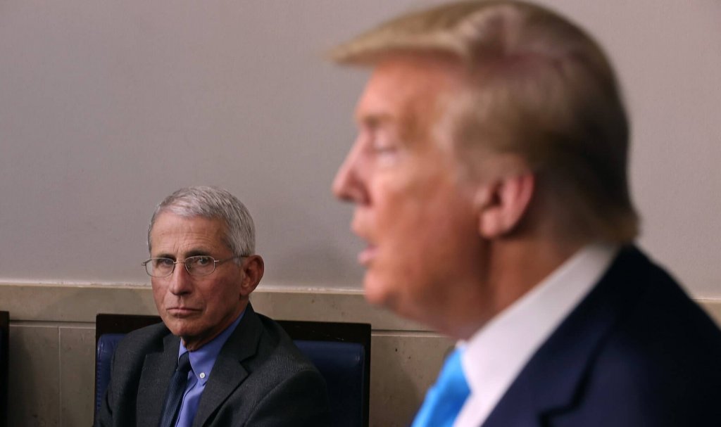 trumpfauci10.19-e1604253120253-1024x607 Энтони Фаучи набросился с критикой на Дональда Трампа и всю администрацию. Президент в ярости
