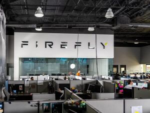 SHtab-kvartira-Firefly-v-Sidar-Parke-shtat-Tehas.-Foto-Bloomberg-300x225 Штаб квартира Firefly в Сидар Парке, штат Техас. Фото Bloomberg