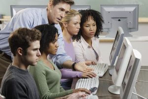 SERC-Carleton-300x200 Instructor with Students in Computer Lab