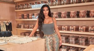 09Kardashian-skims-lede-mediumSquareAt3X-e1618160839499-300x163 09Kardashian-skims-lede-mediumSquareAt3X