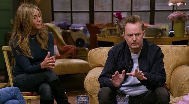 1622141717_987_Friends-Reunion-Matthew-Perry-says-he-had-sweating-and-convulsions-e1622211443555 Загадочная смерть Мэттью Перри: обвинили врачей, помощника и «королеву кетамина»