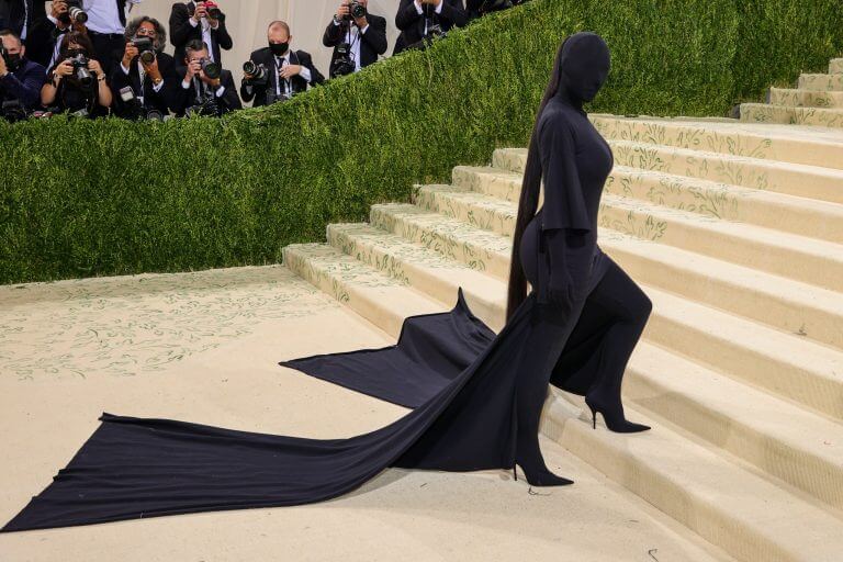 GettyImages-1340149063-768x512 Met Gala 2021: самые провокационные и эпатажные наряды на главном событии в мире моды