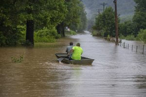 ap22209578691822_custom-473fe25818f542bcce39e84fce37ee5f89342aae-s1100-c50-300x200 Severe Weather Appalachia