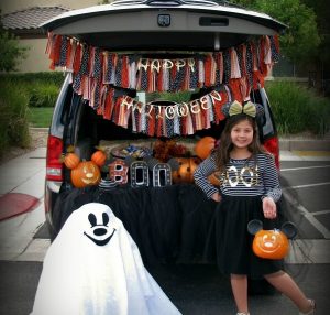 Mickey-trunk-or-treat-Lynlees-300x286 Mickey-trunk-or-treat-Lynlees