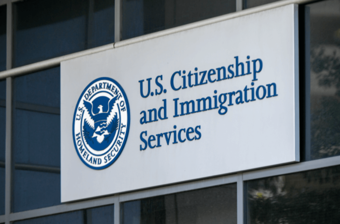 Snimok-ekrana-2022-12-24-v-6.57.04-PM USCIS создает центр для усиленной проверки иммигрантов: что будут проверять