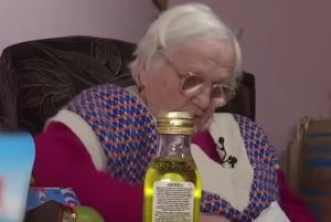 babushka-tiktokerka-300x201 бабушка тиктокерка