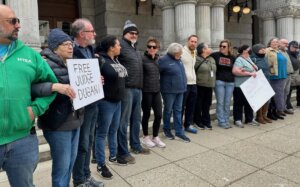 protest-protiv-aresta-sudi-hany-dugan-300x187 Протест против ареста судьи Ханы Дуган